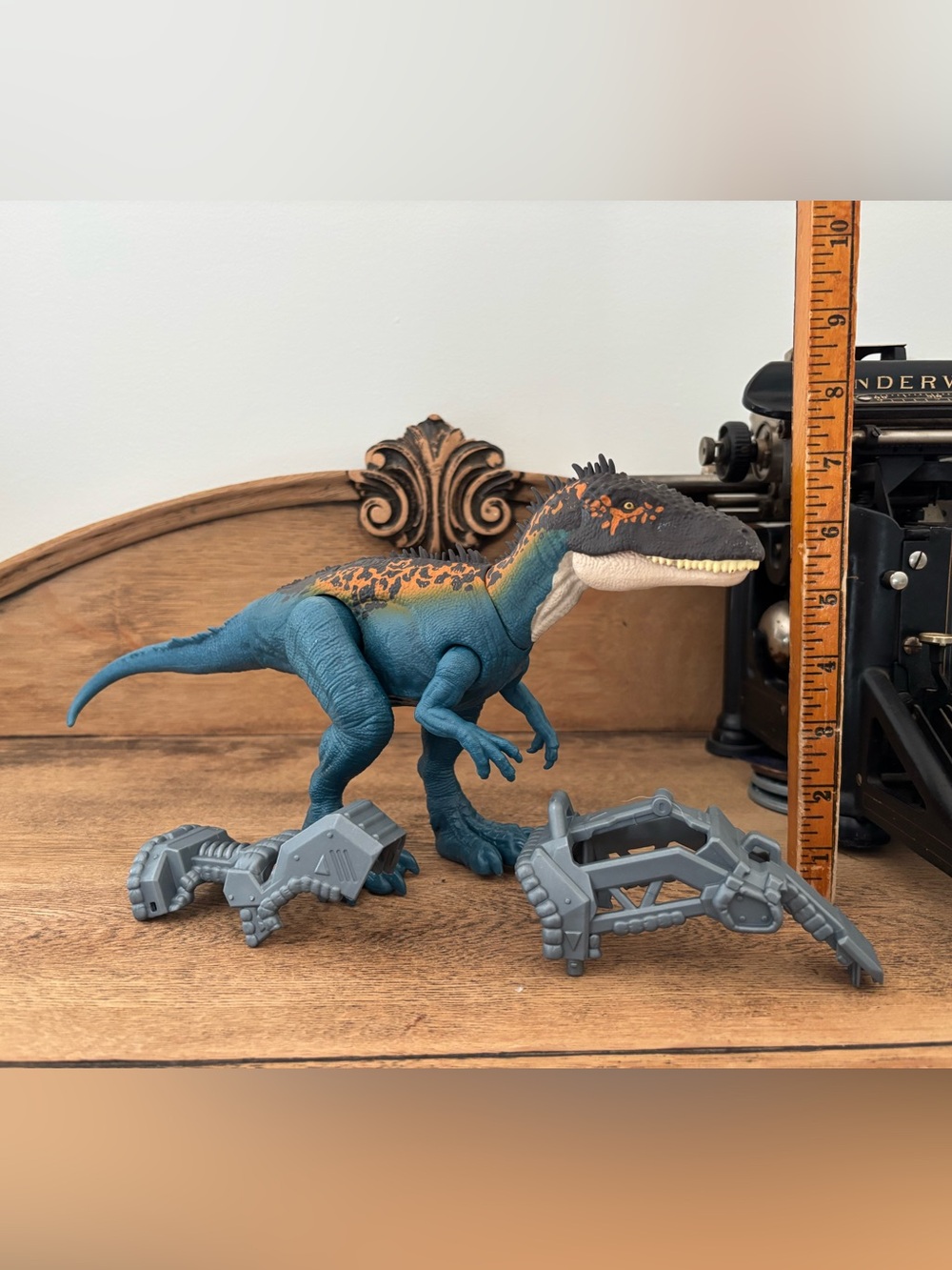 Jurassic World Dino Escape Mega Destroyers Carcharodontosaurus